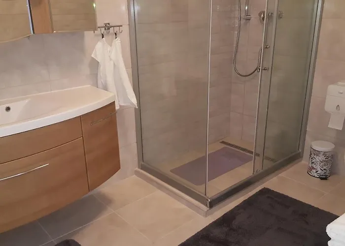 Apartament Orhidea Szuterén